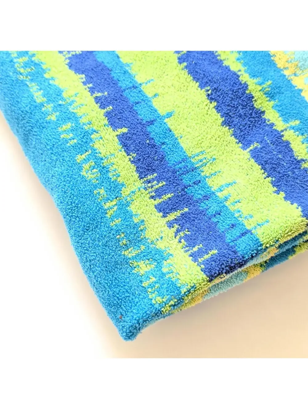 Vintage Beach Towel with Colorful Striped Zig Zag Pattern
